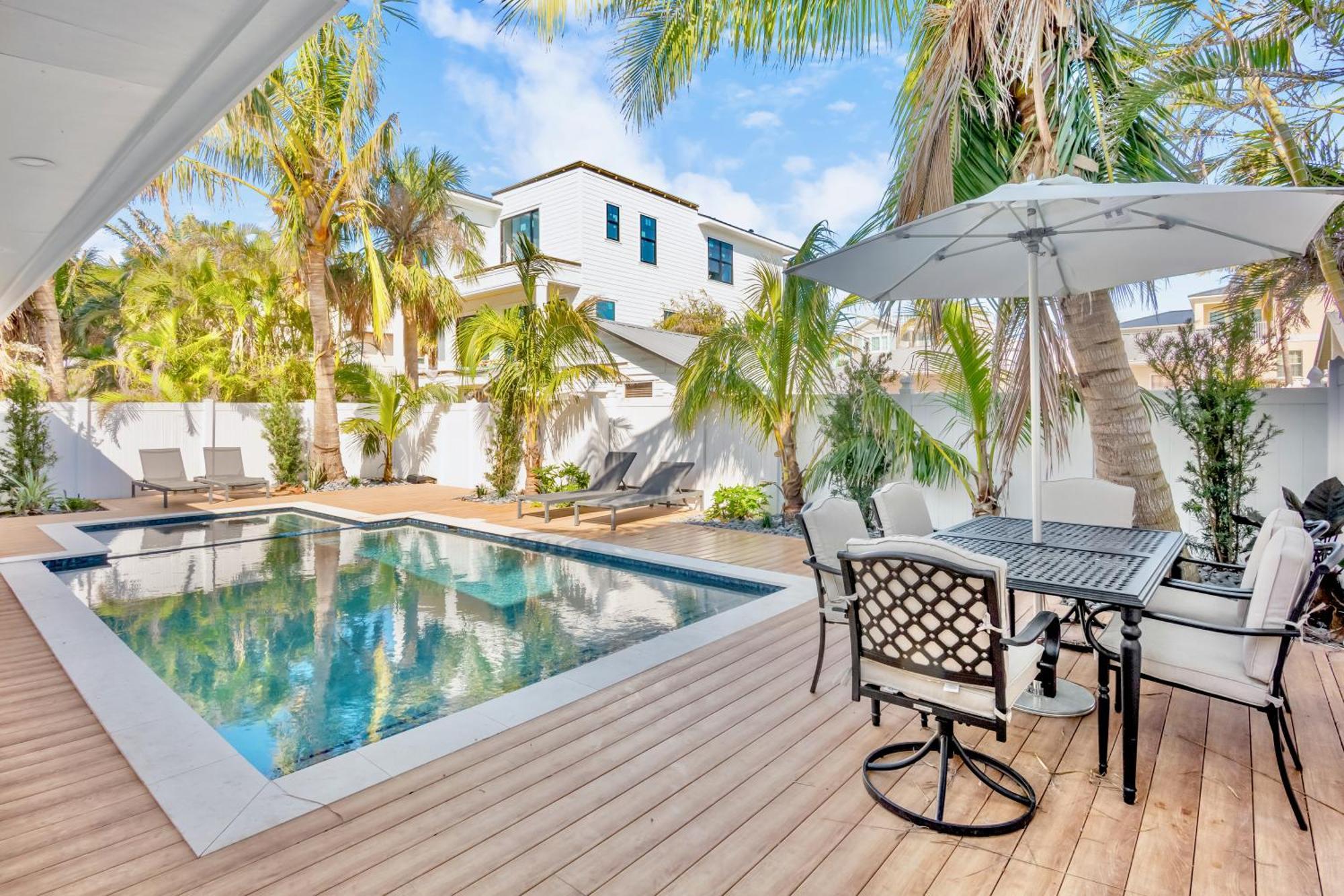 Captain'S Quarters At Anna Maria Island Inn Bradenton Beach Εξωτερικό φωτογραφία