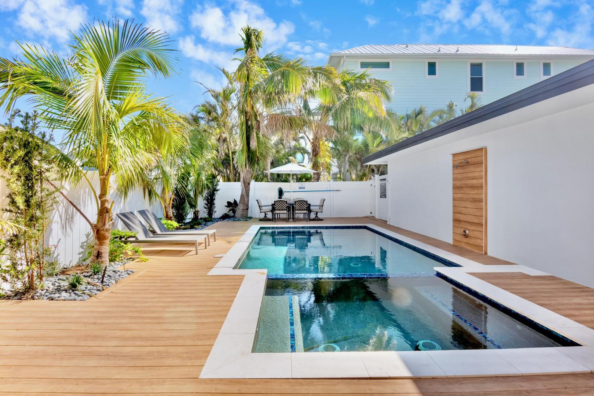 Captain'S Quarters At Anna Maria Island Inn Bradenton Beach Εξωτερικό φωτογραφία